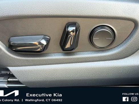 Used 2025 Lexus UX 300h AWD w/ Accessory Package (P1) image 11