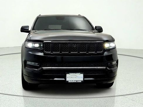 Used 2022 Jeep Grand Wagoneer Series II AWD/4WD image 2