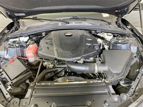 Used 2023 Chevrolet Camaro LT w/ Technology Package image 10