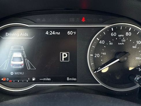 New 2025 Nissan Versa SR w/ Trunk Package image 30