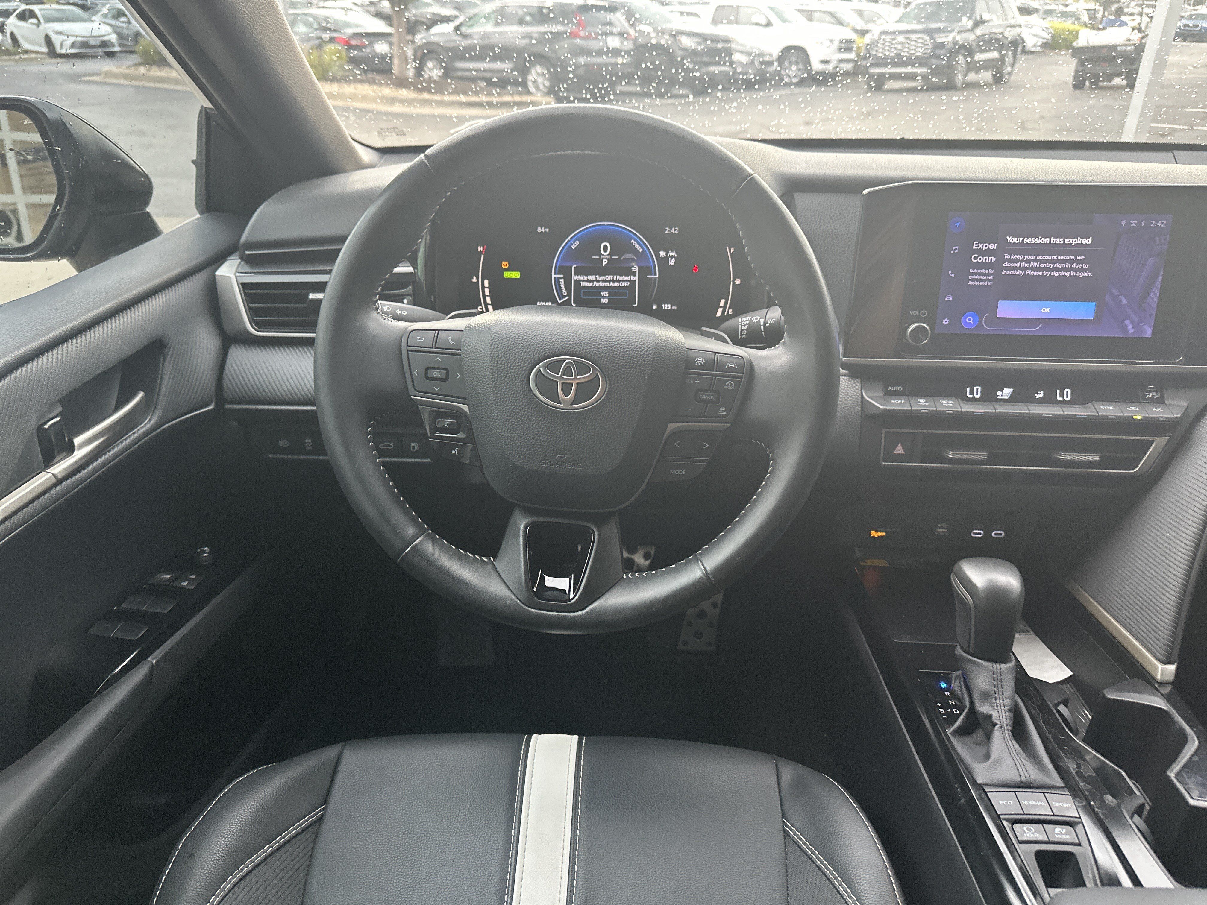 Used 2025 Toyota Camry SE w/ Convenience Package FWD image 16