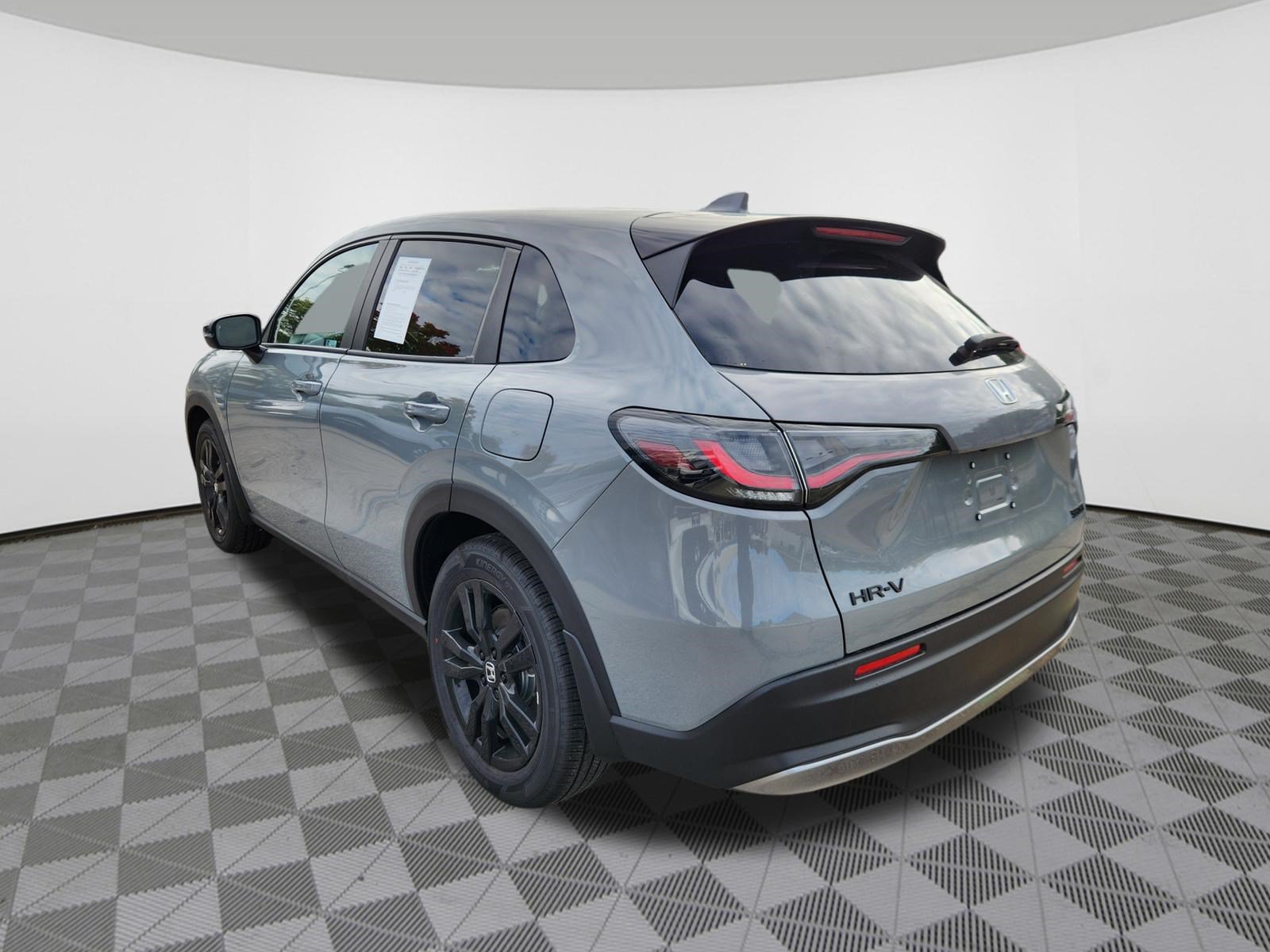 Certified 2027 Honda HR-V Sport image 3