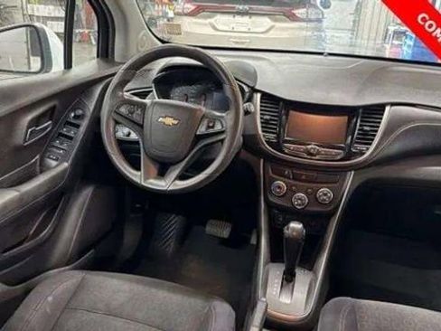 Used 2017 Chevrolet Trax LS w/ Fleet Convenience Package image 21
