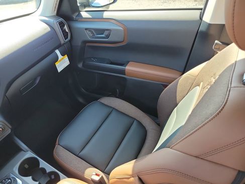 New 2025 Ford Bronco Sport Outer Banks w/ Outer Banks Tech Package+ AWD/4WD image 17