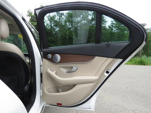 Used 2019 Mercedes-Benz C 300 4MATIC Sedan image 15