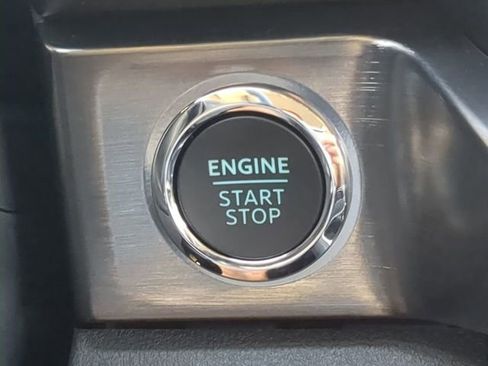 New 2025 Ford F250 Lariat w/ Chrome Package image 30