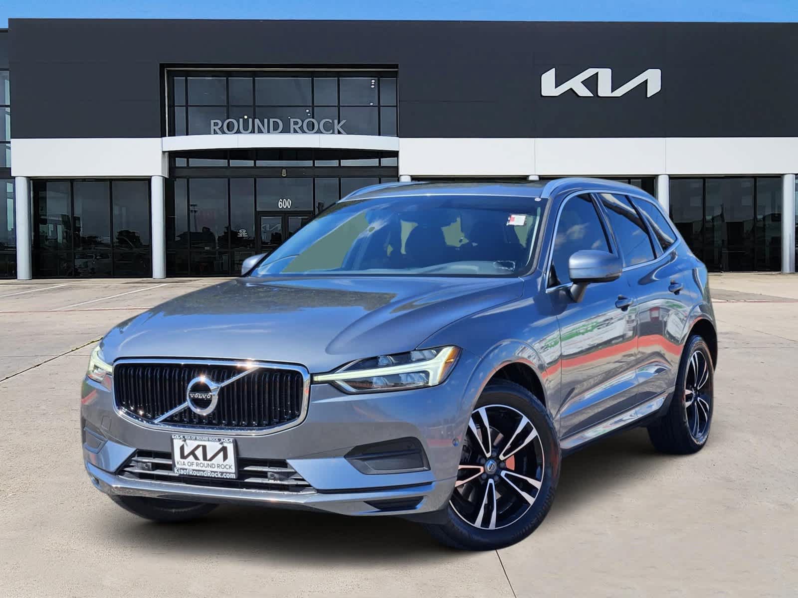 Used 2018 Volvo XC60 T5 Momentum w/ Vision Package AWD/4WD image 1