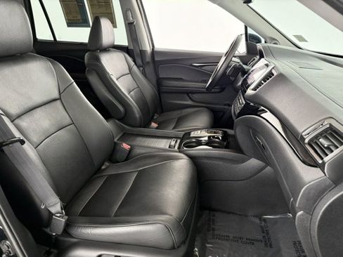 Used 2016 Honda Pilot Touring image 18