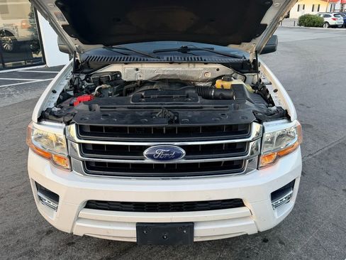 Used 2015 Ford Expedition XLT w/ Equipment Group 201A image 11