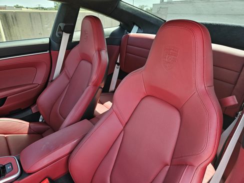 Used 2024 Porsche 911 Carrera 4S AWD/4WD image 6