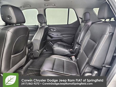 Used 2021 Chevrolet Traverse RS w/ LPO, Floor Liner Package FWD image 31