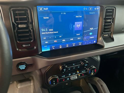 Used 2022 Ford Bronco Everglades image 12