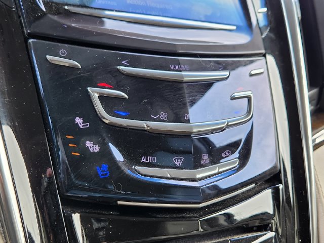 Used 2018 Cadillac Escalade Premium Luxury w/ LPO, Radiant Package AWD/4WD image 18