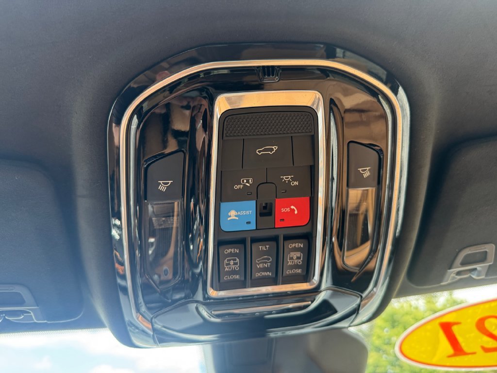 Used 2021 Jeep Grand Cherokee L Summit AWD/4WD image 28