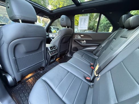 Used 2025 Mercedes-Benz GLE 450 4MATIC image 13