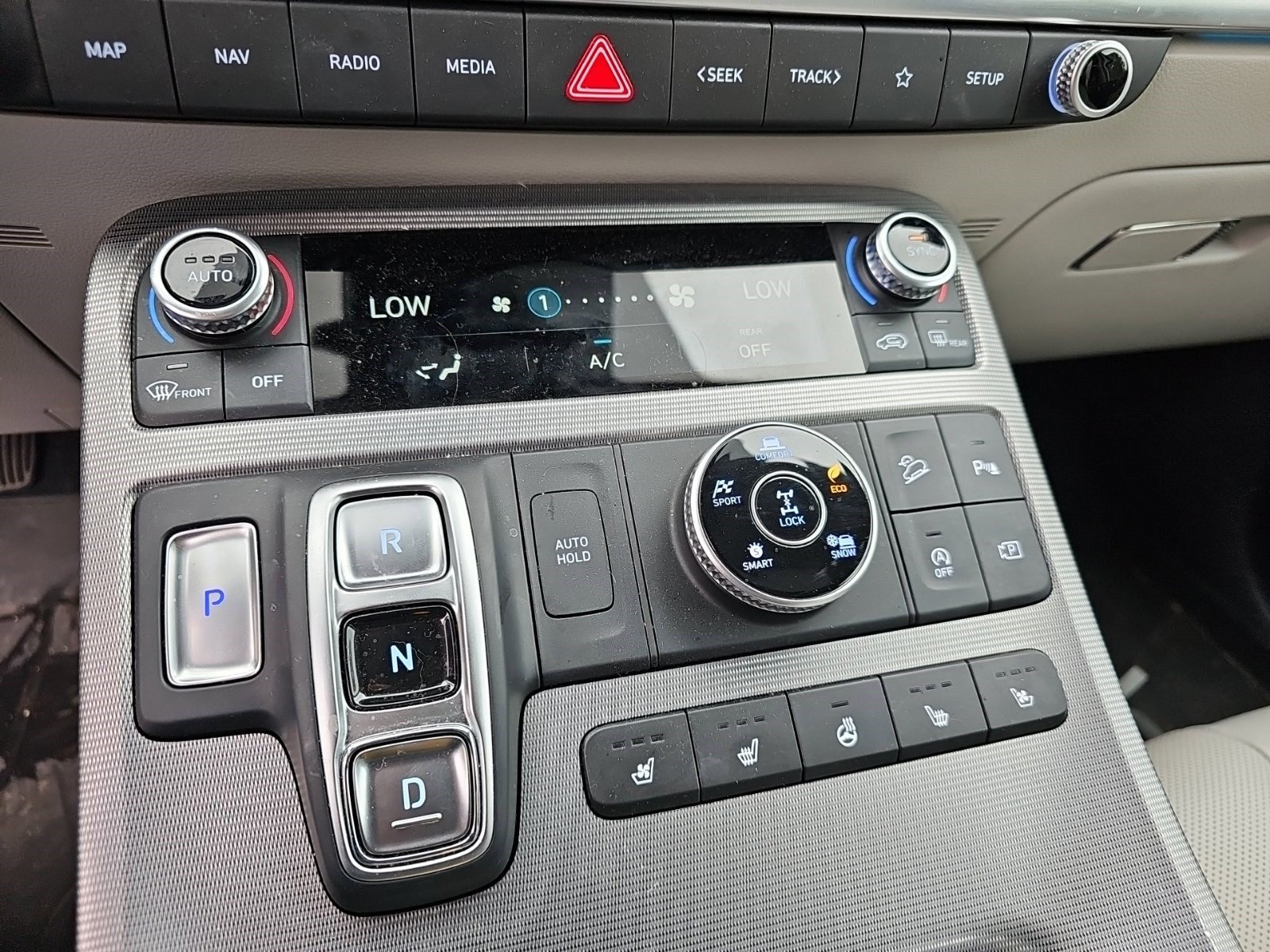 Used 2025 Hyundai Palisade Calligraphy AWD/4WD image 19