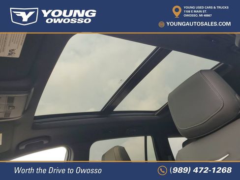 Used 2025 Cadillac XT6 Premium Luxury w/ LPO, Floor Liner Package AWD/4WD image 8
