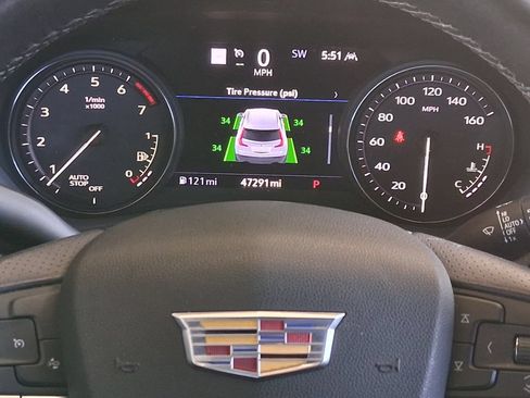 Used 2023 Cadillac XT4 Sport w/ Enhanced Visibility Package FWD image 15
