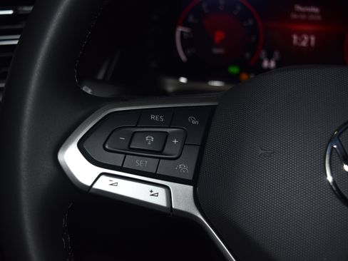 New 2026 Volkswagen Atlas Peak Edition AWD/4WD image 7