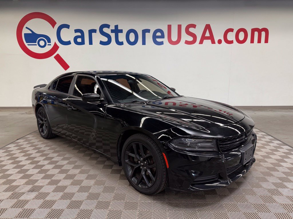 Used 2019 Dodge Charger SXT w/ Blacktop Package RWD image 1