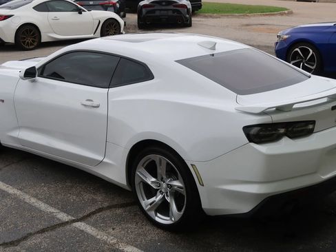 Used 2022 Chevrolet Camaro SS RWD image 12
