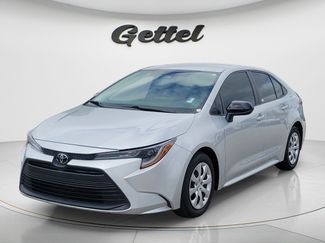 Used 2024 Toyota Corolla LE video 1