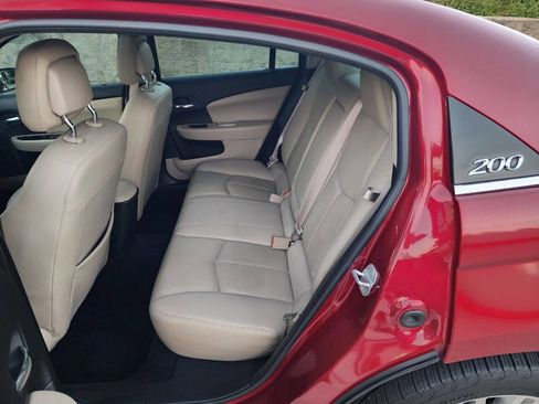 Used 2011 Chrysler 200 Limited image 40