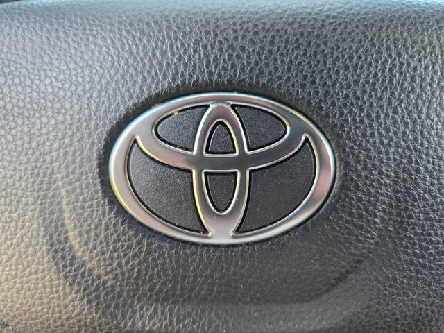 Used 2025 Toyota Tacoma TRD Off-Road AWD/4WD image 31