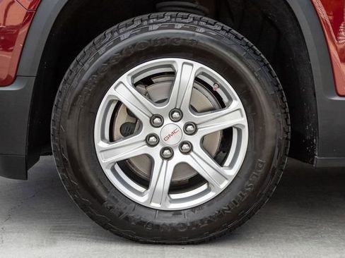 Used 2018 GMC Acadia SLE image 13