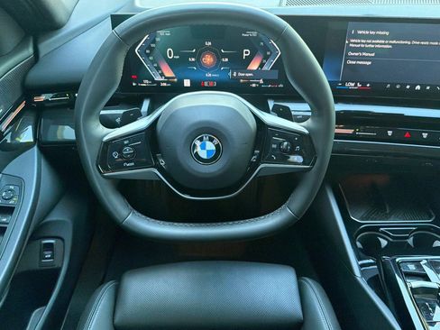 Used 2024 BMW 530i image 18