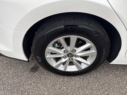 Used 2025 Toyota Camry LE image 14