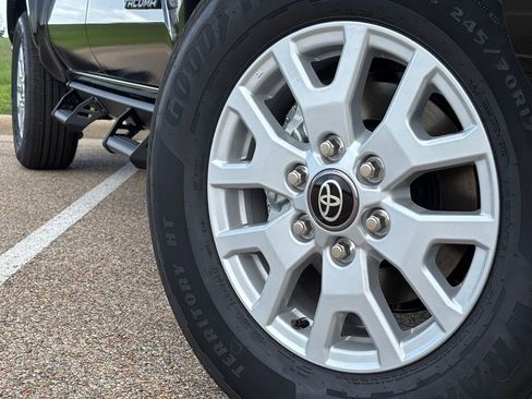 New 2026 Toyota Tacoma SR5 RWD image 2