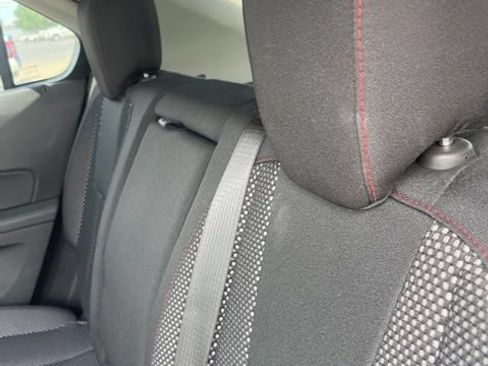 Used 2015 Chevrolet Equinox LT w/ Driver Convenience Package FWD image 9