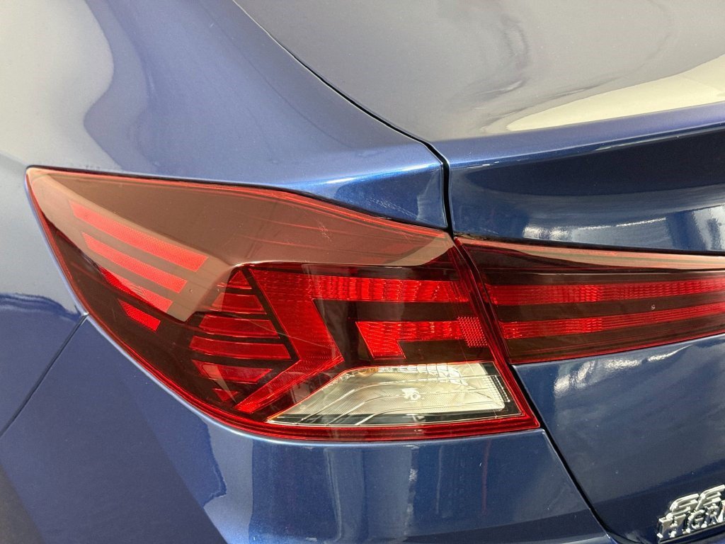 Used 2020 Hyundai Elantra SE FWD image 34