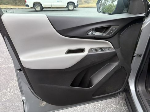 Used 2023 Chevrolet Equinox LS w/ LS Convenience Package image 10