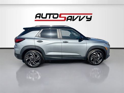 Used 2025 Chevrolet TrailBlazer RS w/ Driver Confidence Package image 8
