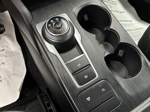 Used 2022 Ford Escape SE image 28