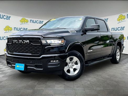 Used 2025 RAM 1500 Big Horn AWD/4WD image 3