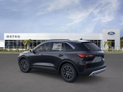 New 2025 Ford Escape SE