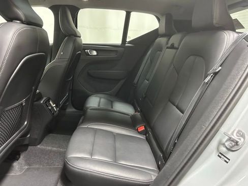 Used 2025 Volvo XC40 B5 Plus AWD/4WD image 12