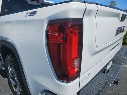 Used 2023 GMC Sierra 1500 SLT w/ SLT Premium Plus Package AWD/4WD image 41