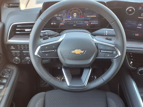 New 2026 Chevrolet Suburban LS w/ LS Custom Edition AWD/4WD image 6