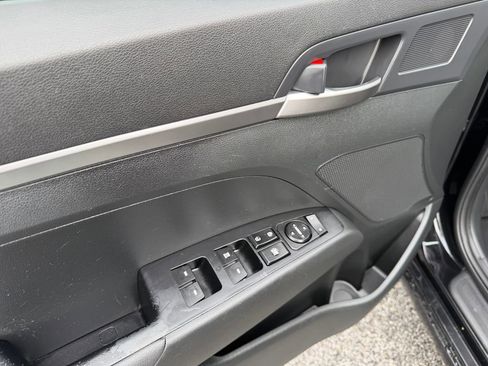 Used 2020 Hyundai Elantra SE w/ Cargo Package (C1) image 26