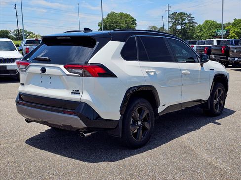 Used 2021 Toyota RAV4 XSE w/ XSE Grade Weather Package AWD/4WD image 8