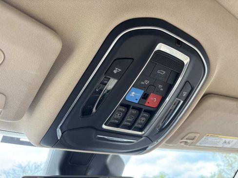 Used 2021 Jeep Grand Cherokee L Limited w/ Luxury Tech Group II image 26