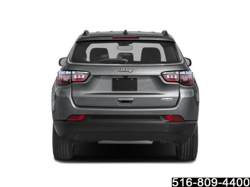 Used 2022 Jeep Compass Limited AWD/4WD image 9