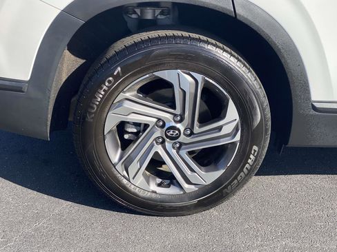 Used 2023 Hyundai Santa Fe SE image 7