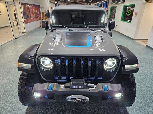 Used 2022 Jeep Wrangler Unlimited Rubicon 4xe image 3