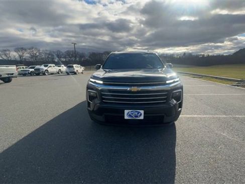 New 2026 Chevrolet Traverse LT w/ Sun and Wheel Package image 3