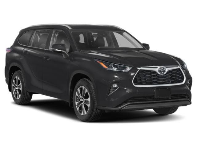 Used 2023 Toyota Highlander XLE FWD image 6